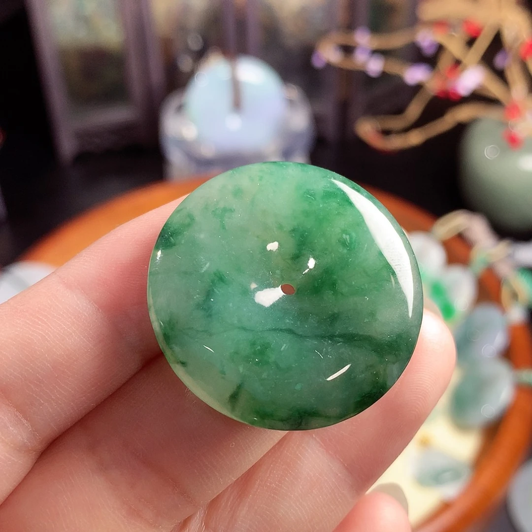 翡翠未镶嵌颈饰吊坠