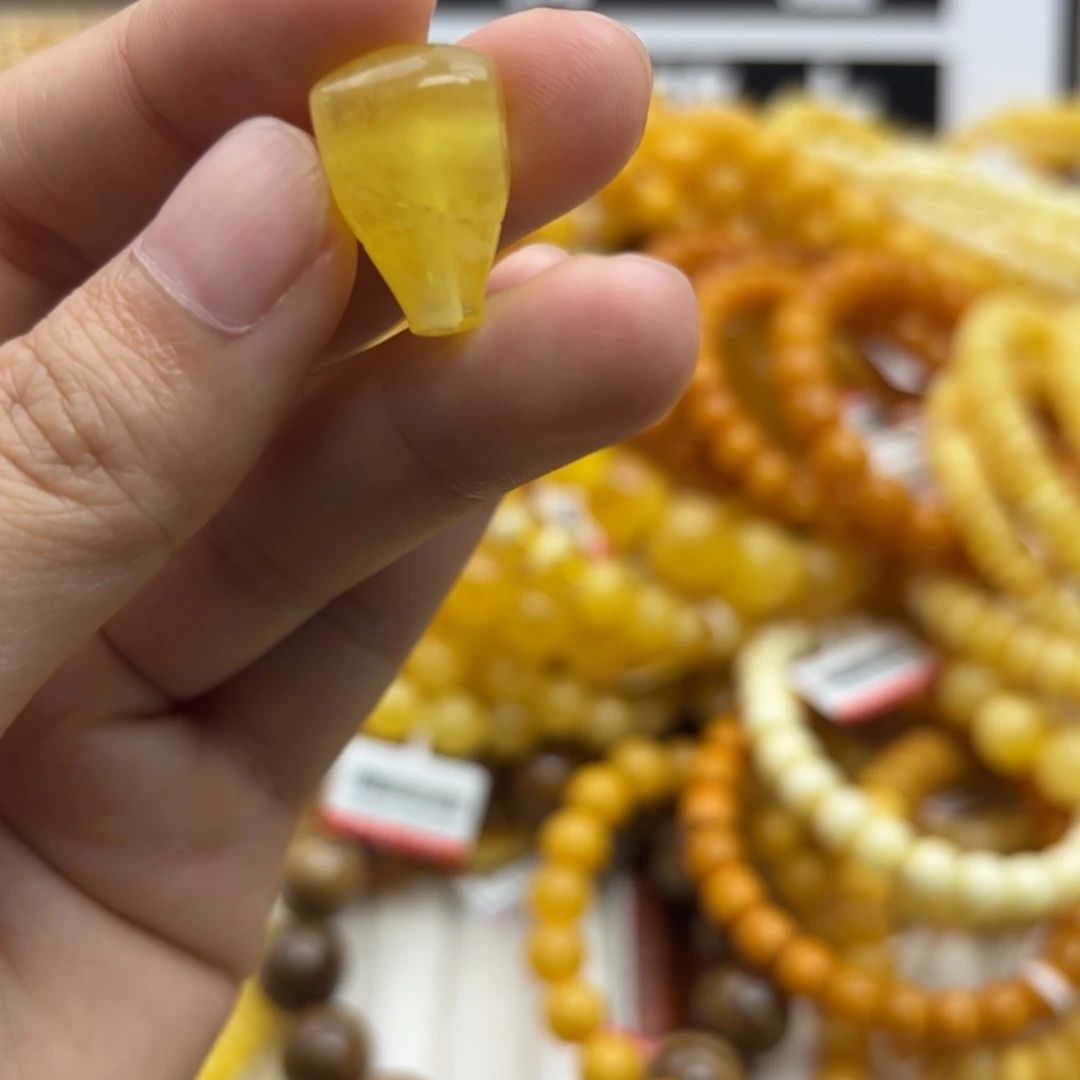 琥珀未镶嵌珠宝奇石