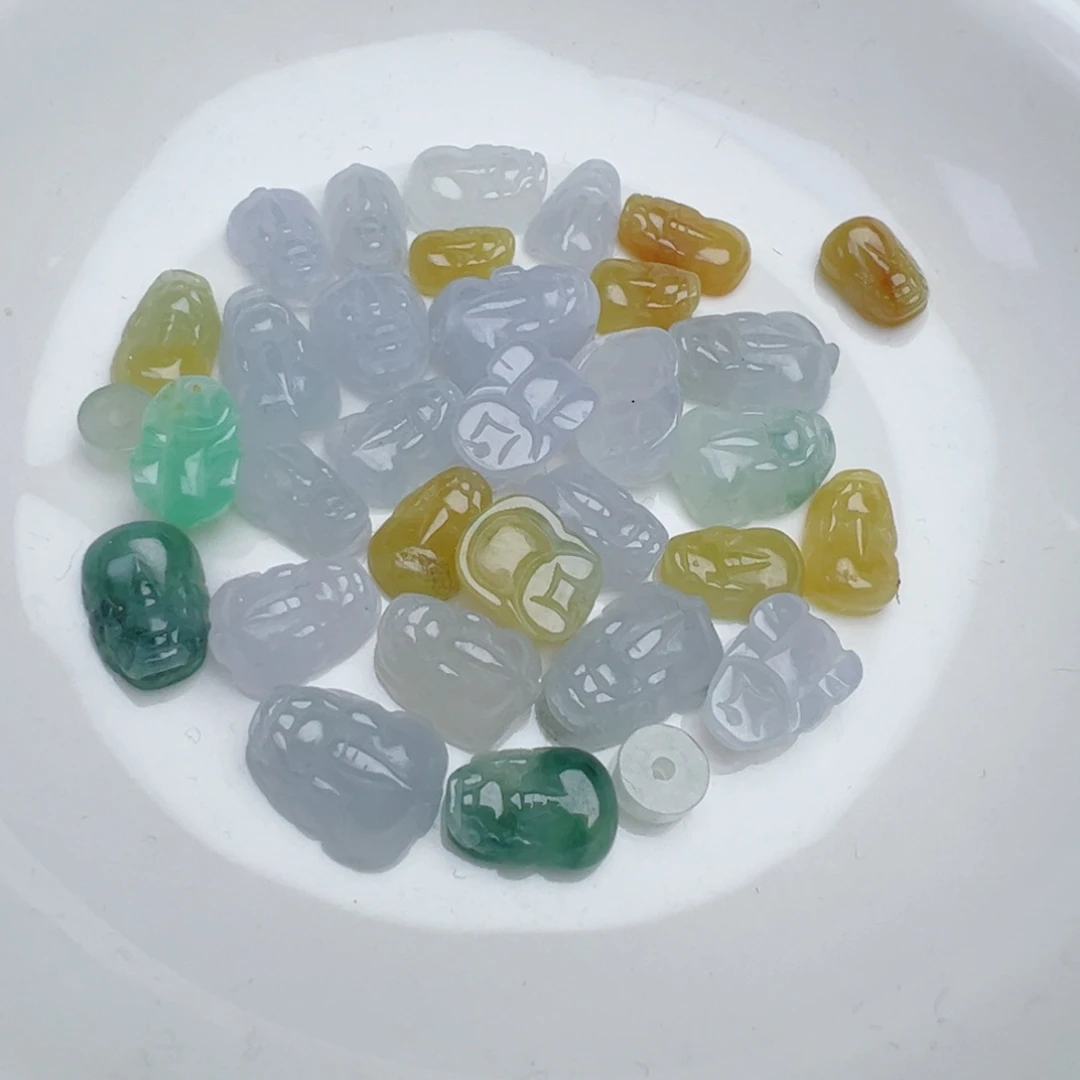 翡翠散珠貔貅一只
