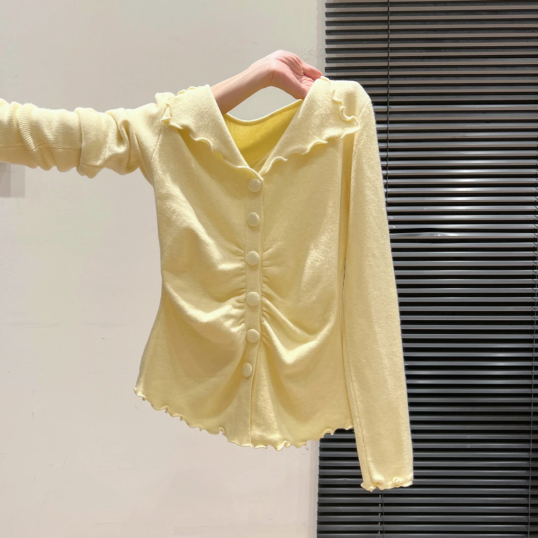 夏珍 温柔风翻领纽扣木耳边针织开衫女2025秋季褶皱掐腰打底上衣