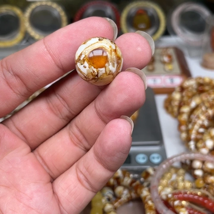 *****琥珀未镶嵌裸石50号