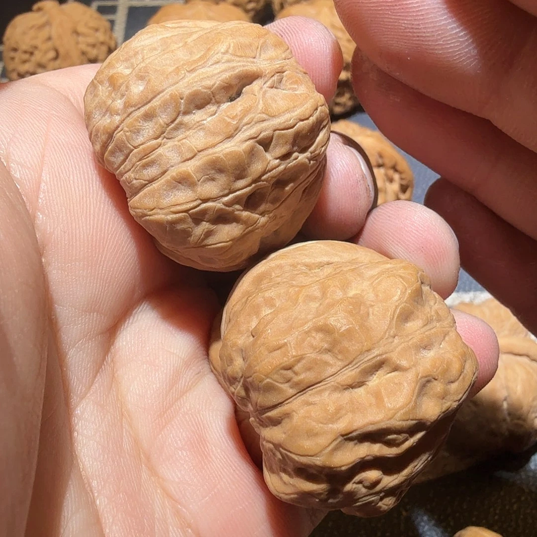 文玩核桃把件替**光玉蟾