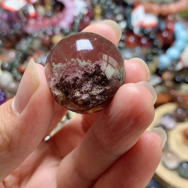 未镶嵌水晶大型摆件（非配饰）安**?