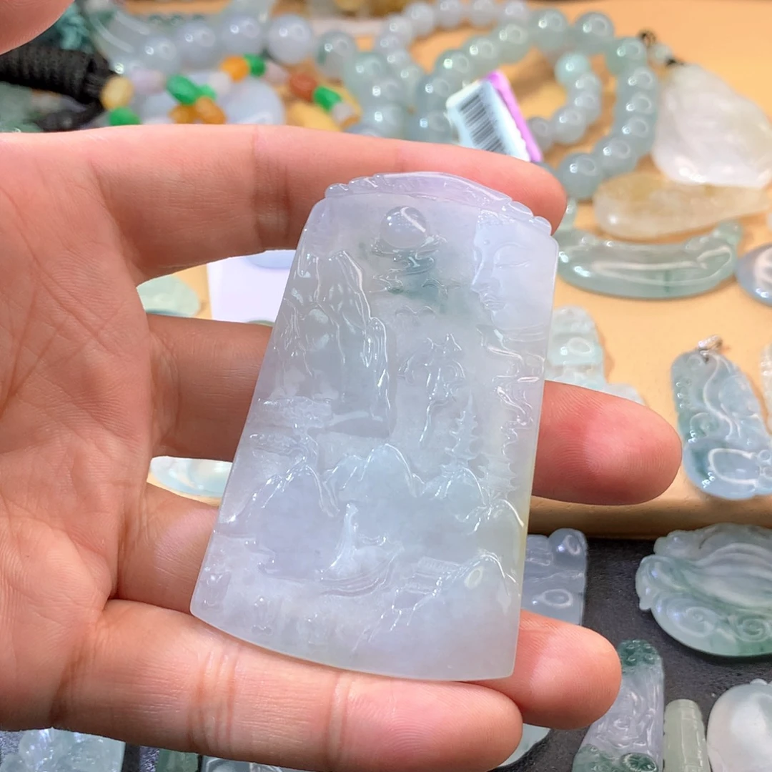 颈饰未镶嵌翡翠挂件