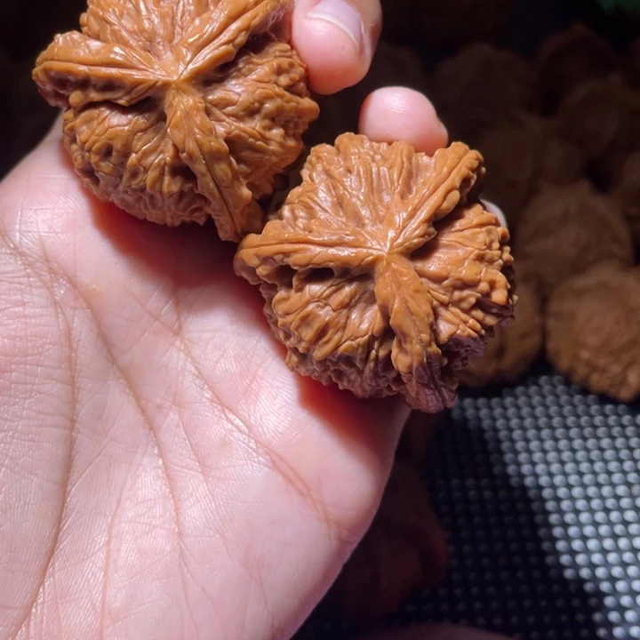 驀***首吊坠文玩核桃白狮子