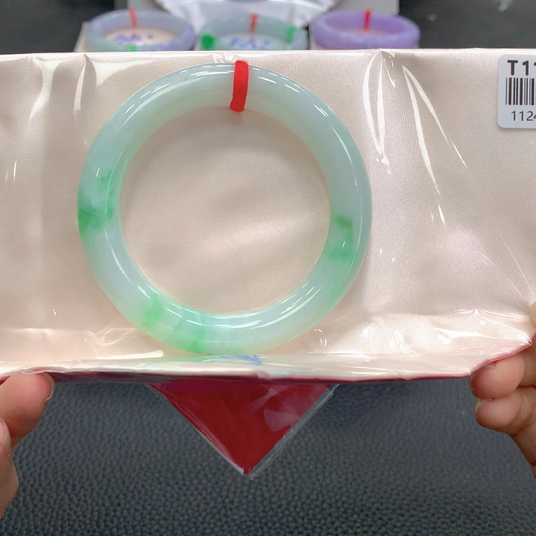 翡翠未镶嵌手镯17