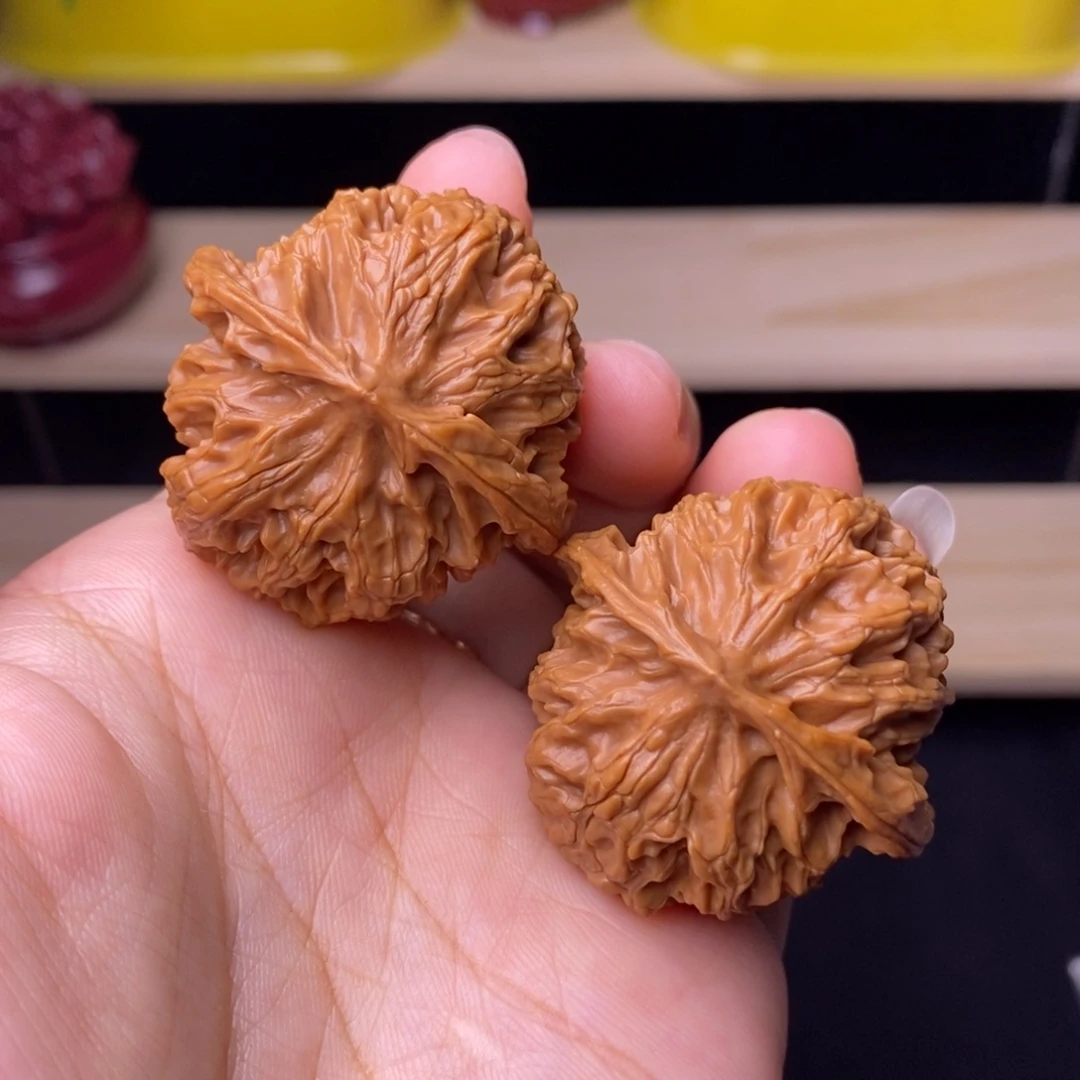 文玩核桃把件37.5苹果园