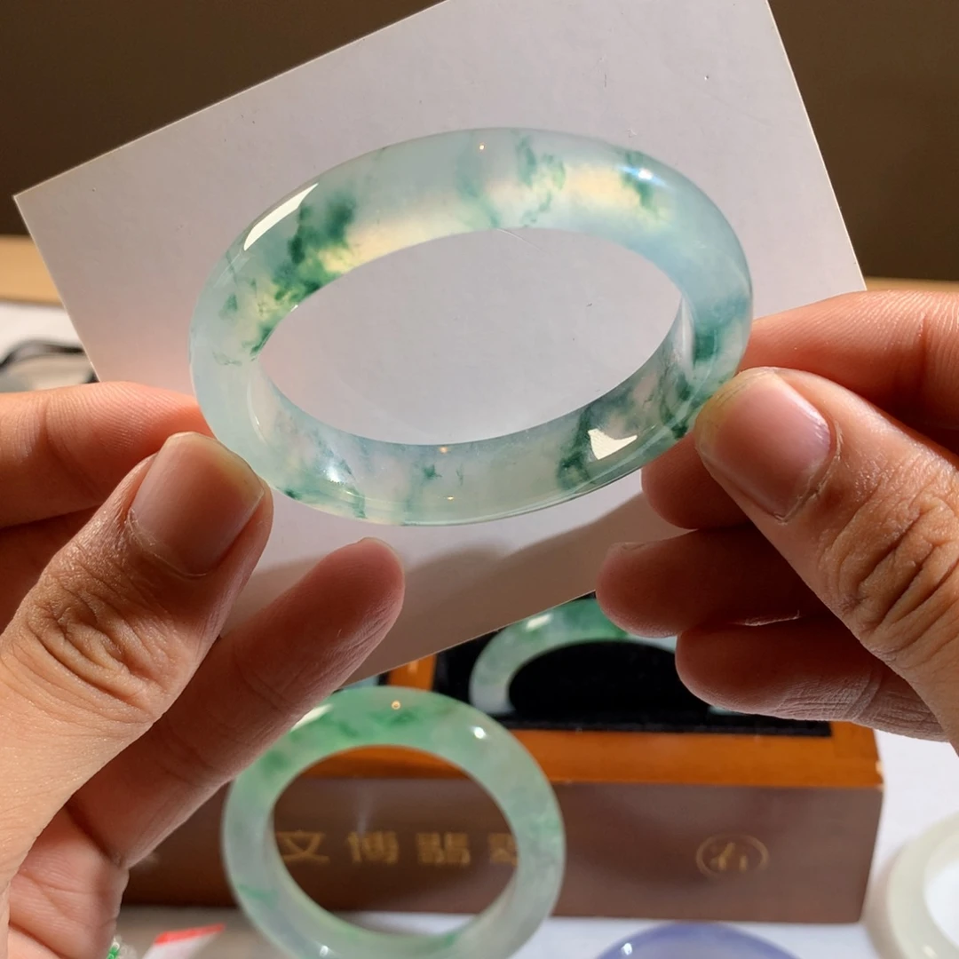 翡翠未镶嵌手镯贵妃51
