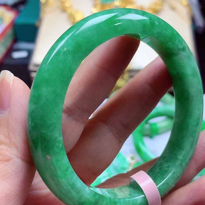 未镶嵌手镯翡翠翡翠