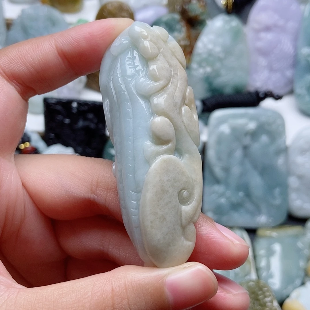 翡翠未镶嵌颈饰翡翠