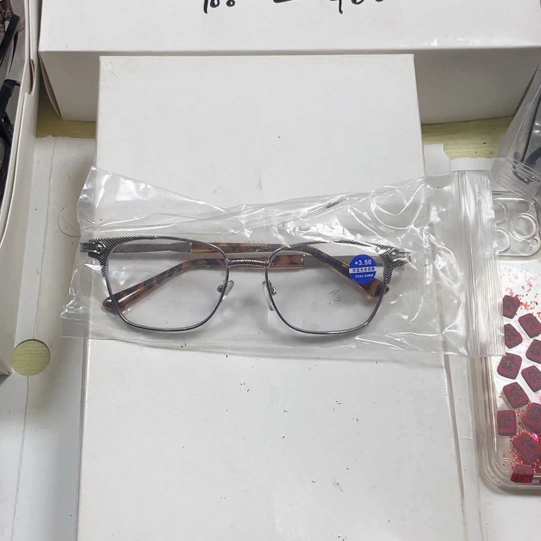 350度银色不变焦同款。