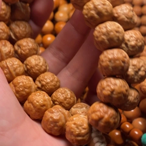 【闪购商品】猴头核桃吊坠。产品