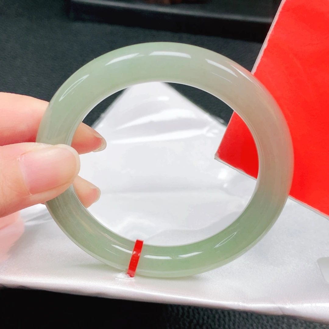 翡翠未镶嵌手镯54圈