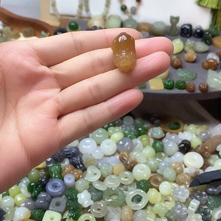 未镶嵌和田玉挂件貔貅