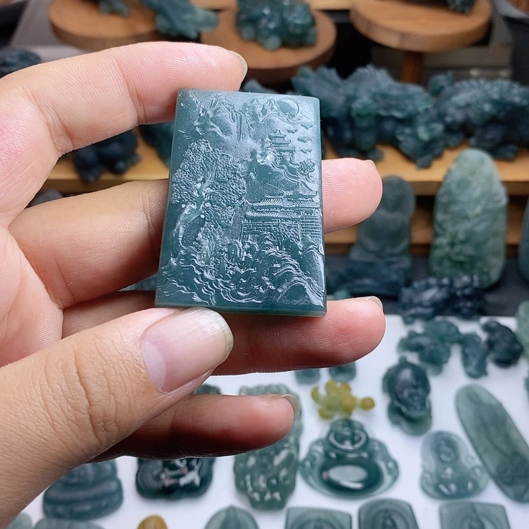 定制翡翠未镶嵌山水