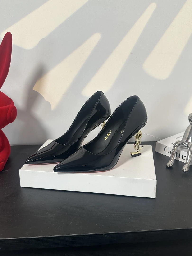 （8.5厘米）2376黑色细跟高跟鞋