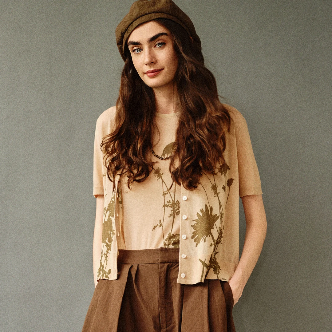 小虫×周小兜联名 棉醋纤混纺网纱感插画针织开衫/背心T25XMZ023