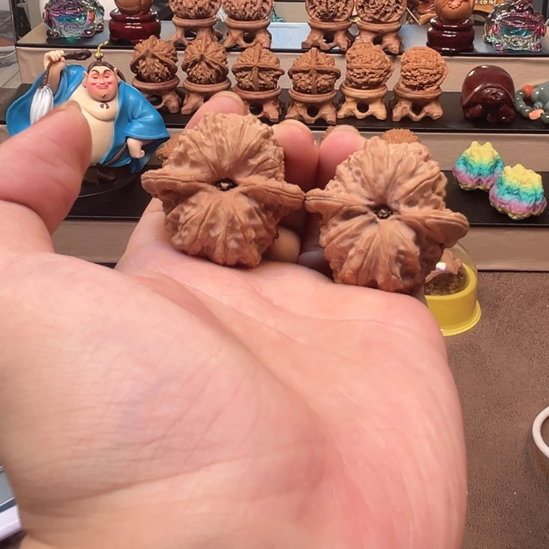 桃核把件40全品血麒麟