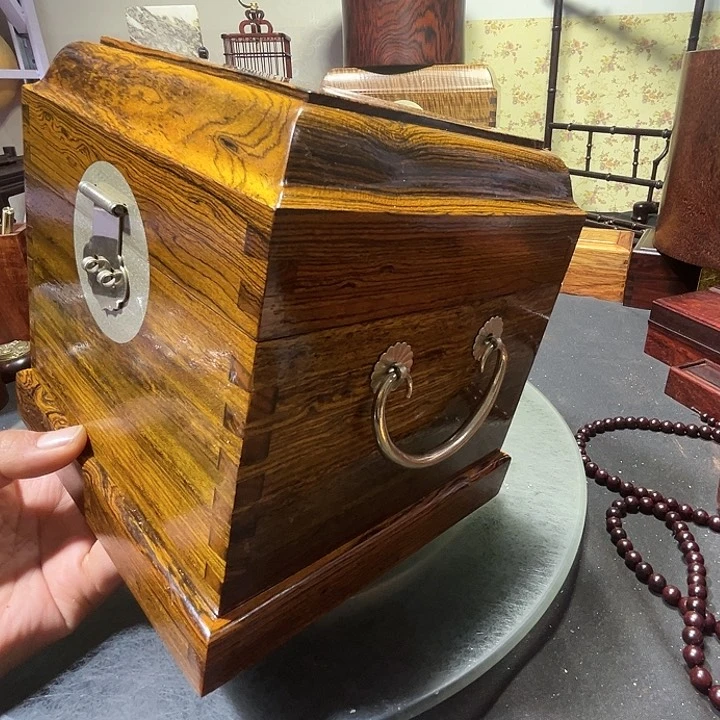 非洲紫檀（红花梨）黄金檀