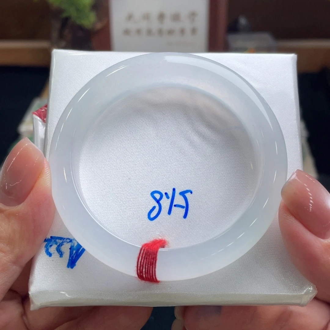 翡翠手镯未镶嵌翡翠51.8正圈