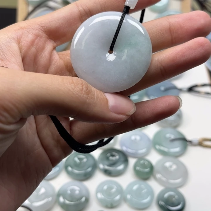 翡翠未镶嵌颈饰天然翡翠Ａ货