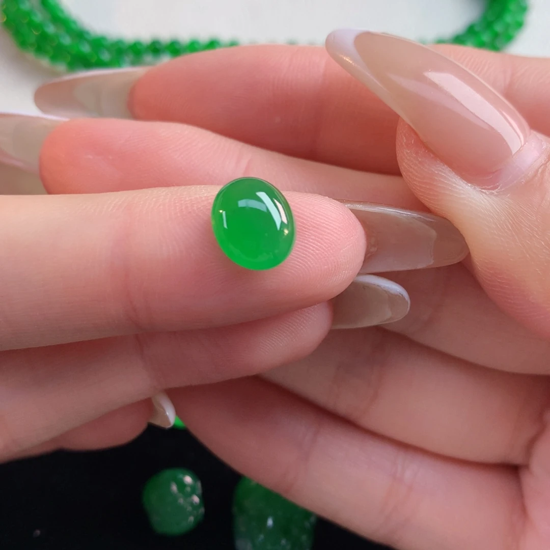 翡翠裸石9.67-8.26-4.24