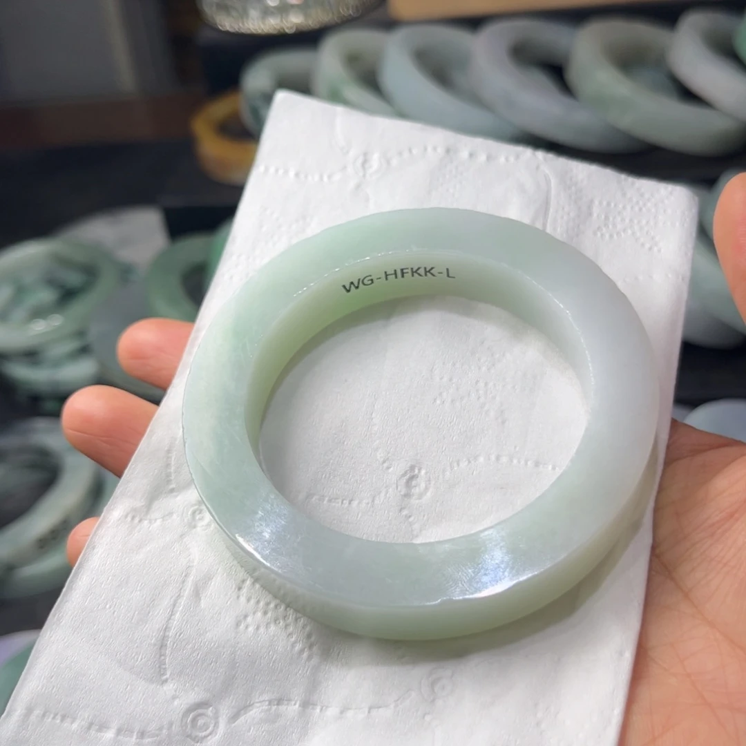 定制翡翠手镯未镶嵌