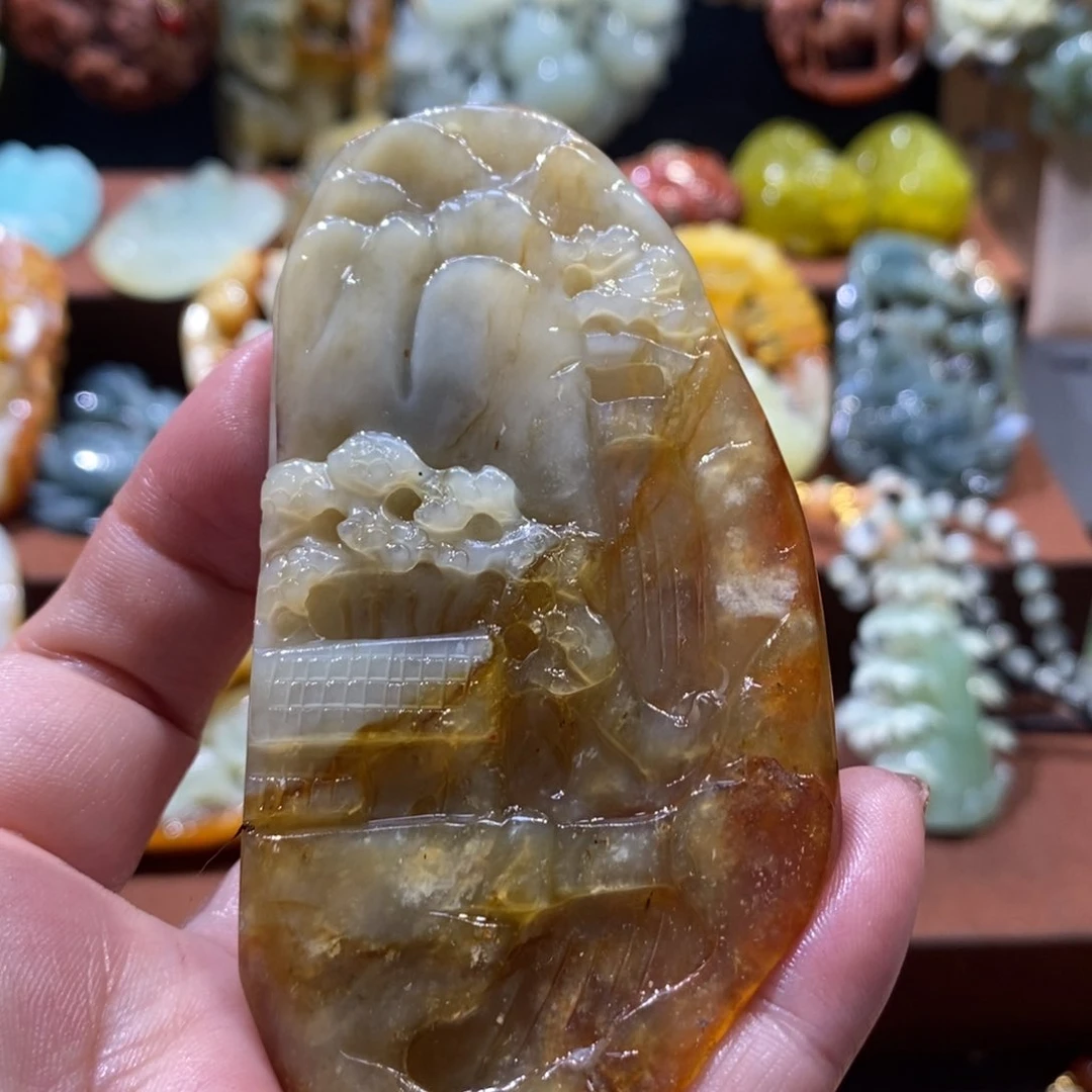 蛇纹石玉颈饰未镶嵌