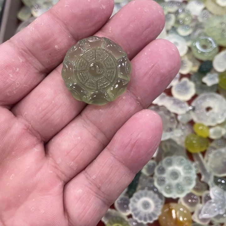 蛇纹石玉合金颈饰