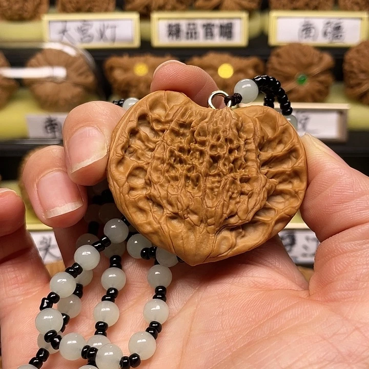 【闪购商品】吊坠文玩核桃一片真心50