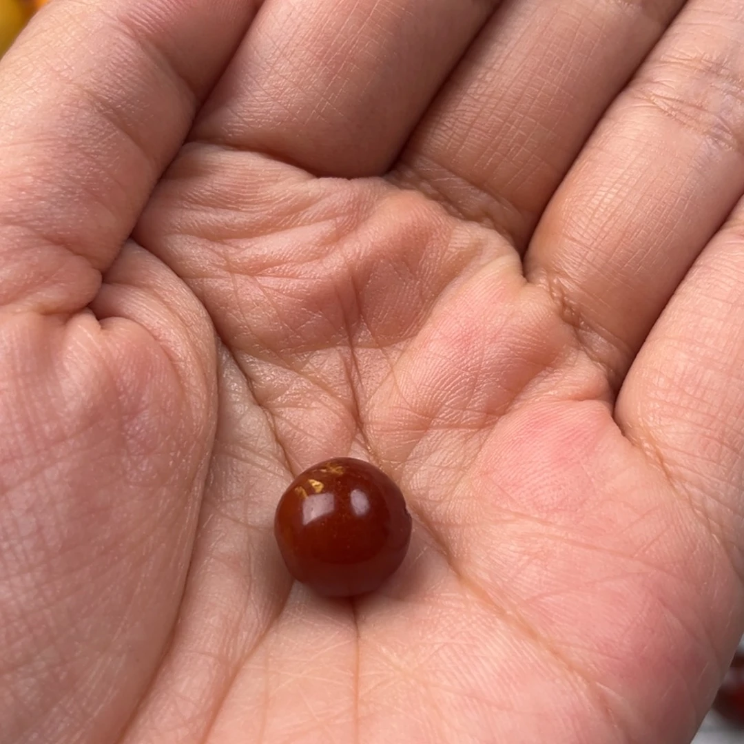 独***里蜜蜡未镶嵌颈饰老蜜蜡