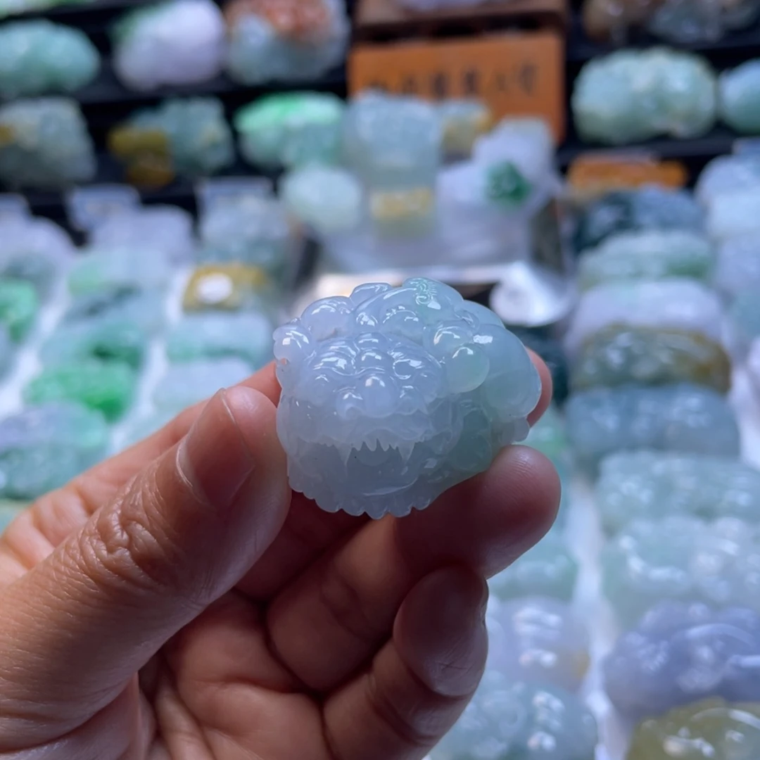 翡翠颈饰未镶嵌貔貅