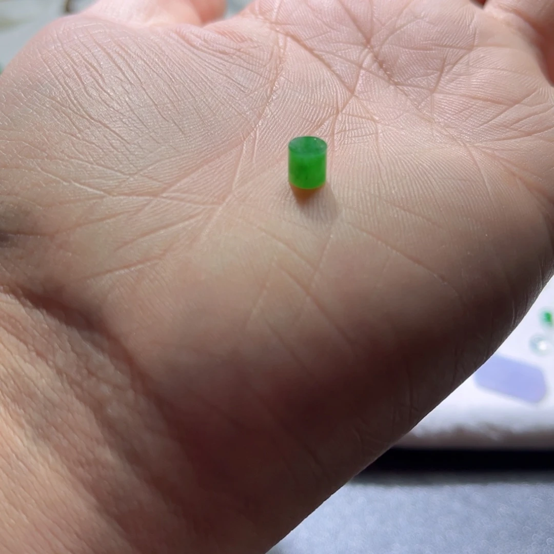 散珠翡翠裸石6mm