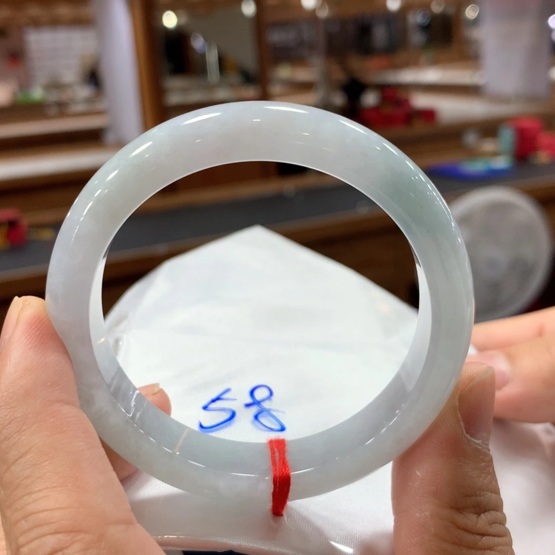 翡翠未镶嵌手镯买断