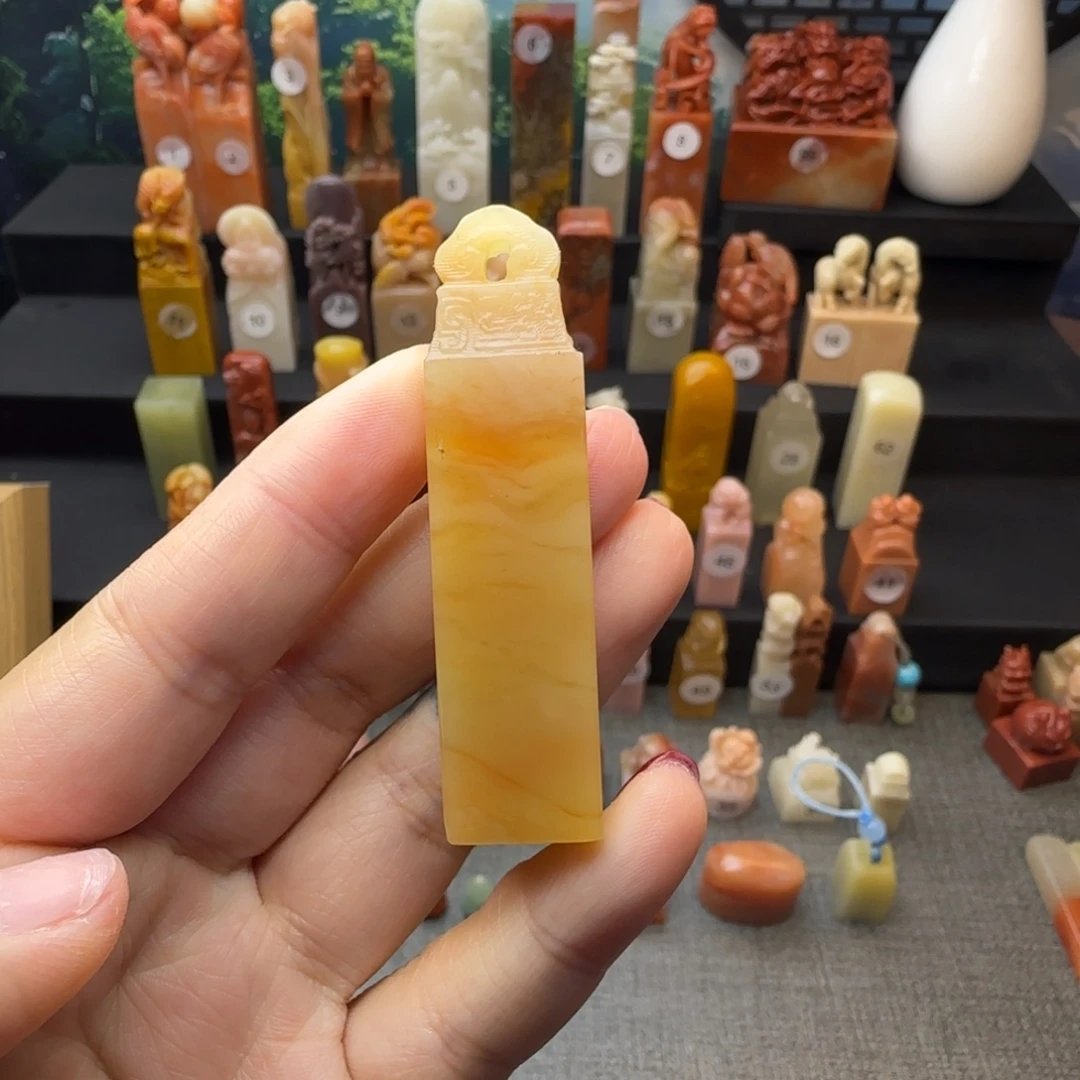 寿山石印石如意钮印章