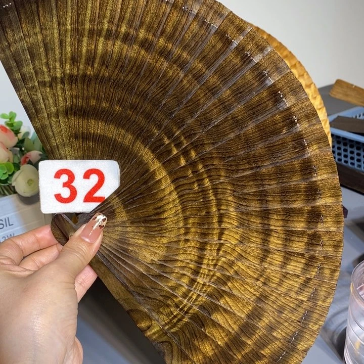 金丝楠我***旅金丝楠木扇子
