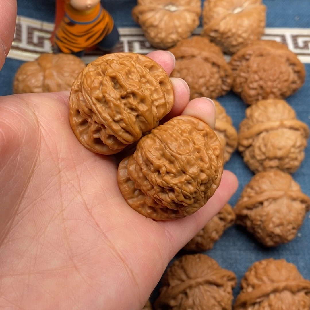 文玩核桃把件39闷白