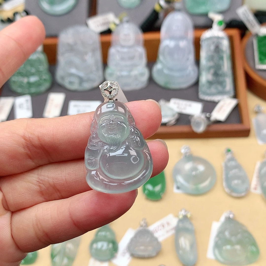 翡翠颈饰18K金镶嵌财神爷