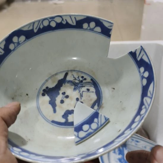 吉***在扇子来来来噜噜噜吐了