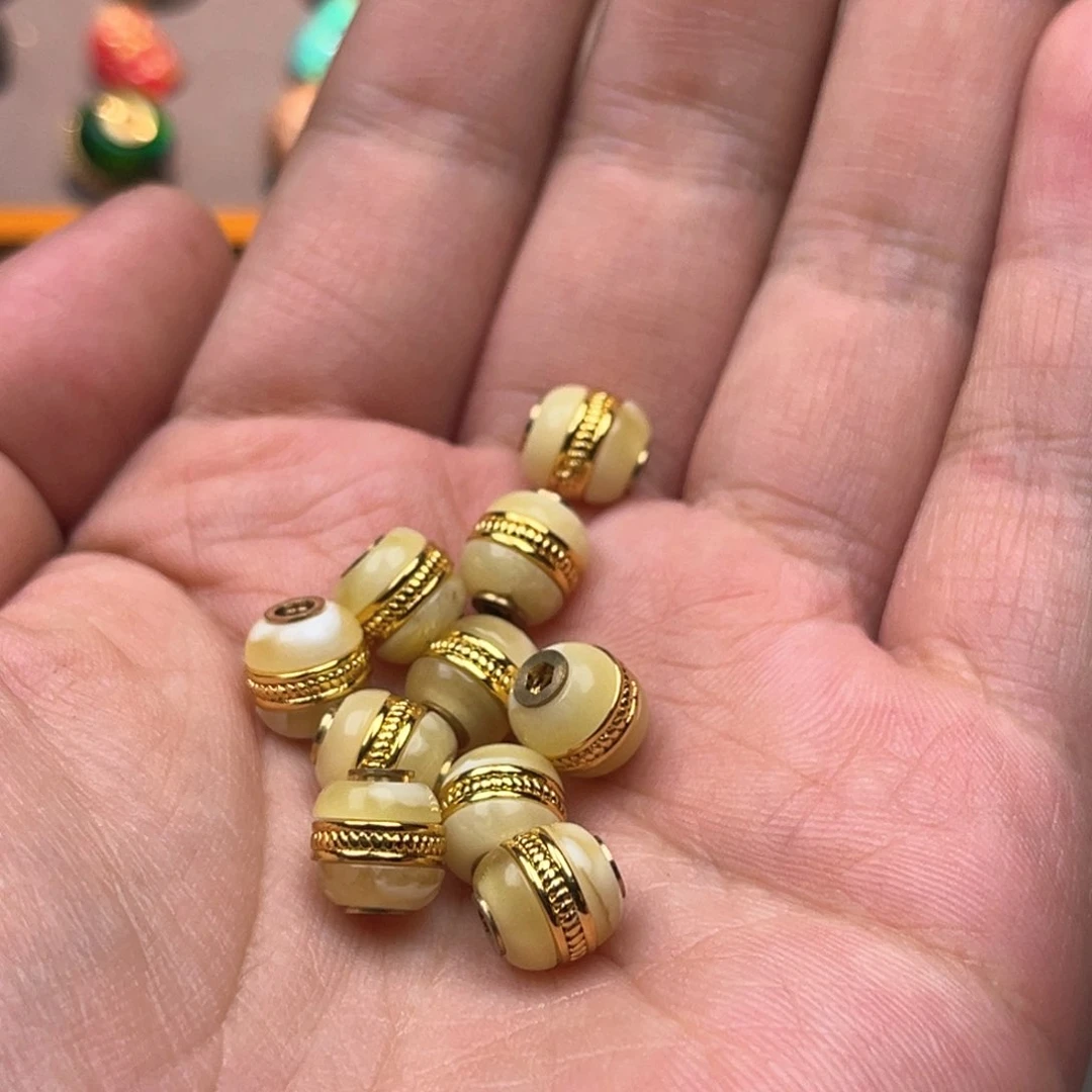 未镶嵌琥珀裸石蜜蜡白花蜜汉堡猪尺寸8