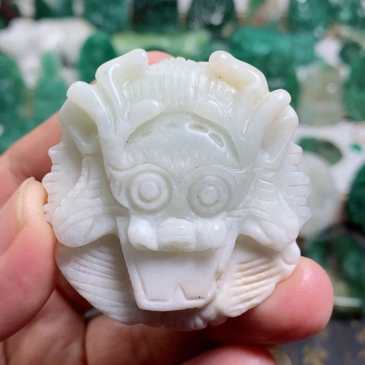 未镶嵌独山玉颈饰
