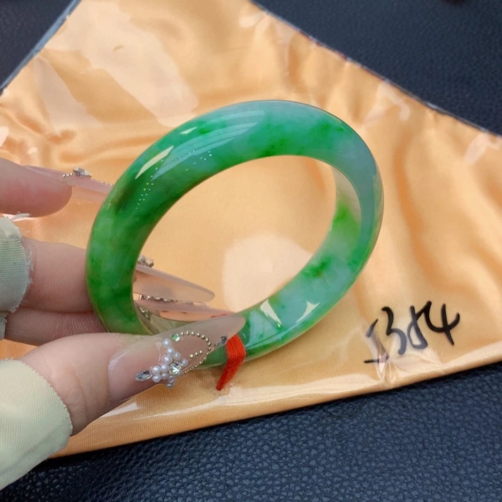 翡翠未镶嵌手镯翡翠手镯