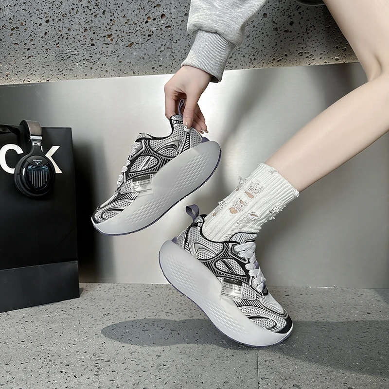 老爹鞋女2025新款摇摇厚底运动休闲鞋网面透气小个子显高户外跑步