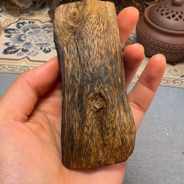 沉香碎屑沉香璇*海南老乌身原叶树心油块料38克