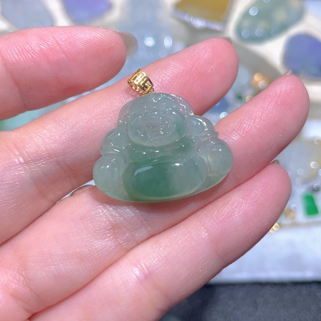 翡翠18K金镶嵌颈饰翡翠