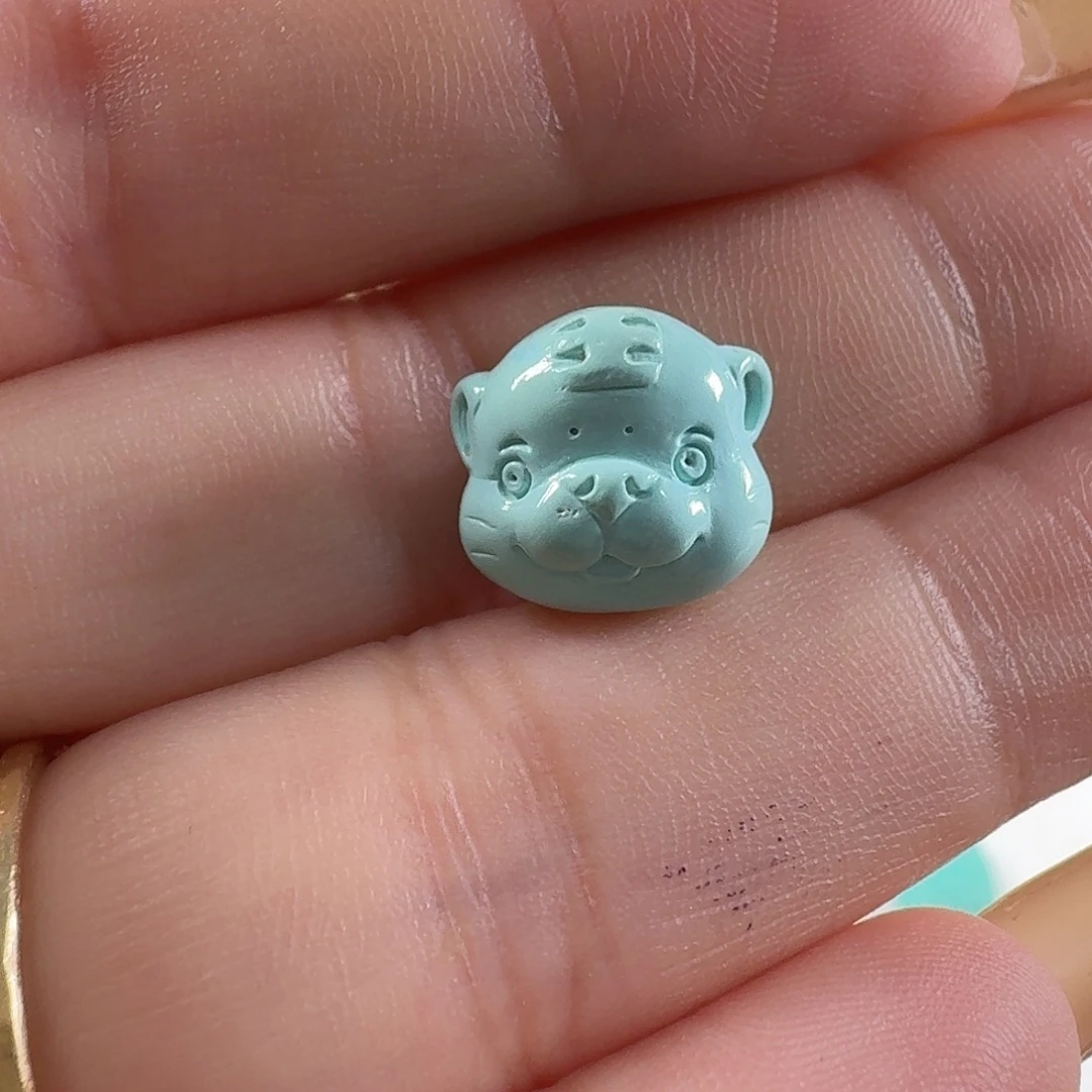 绿松石未镶嵌颈饰