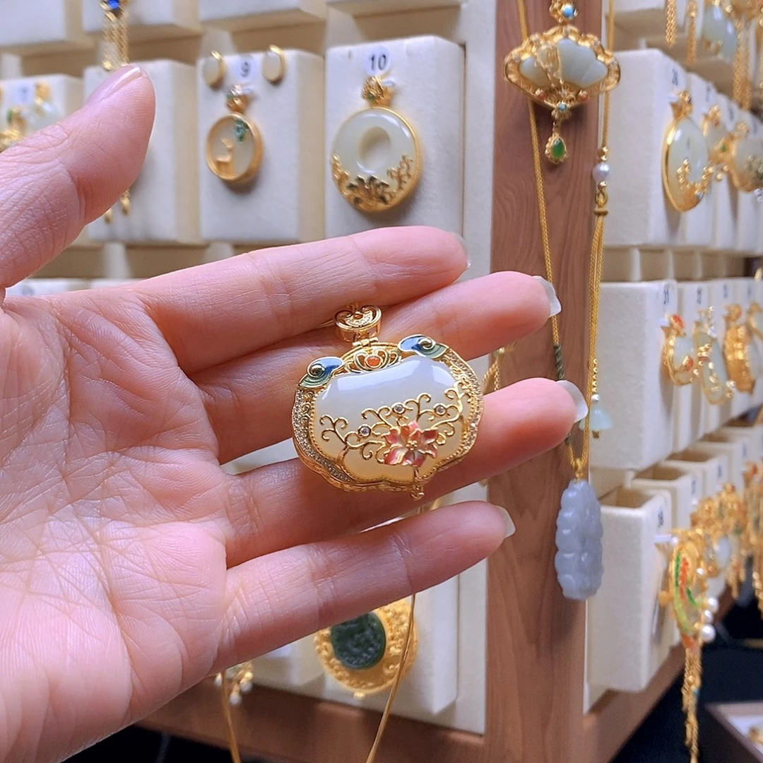 和田玉银S925镶嵌颈饰