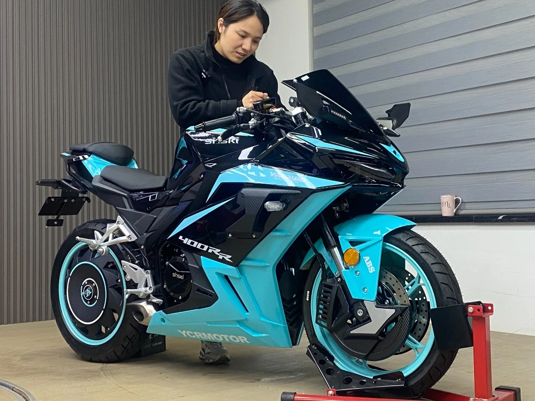 新世纪牌剑影单摇臂400排量上牌手续齐全