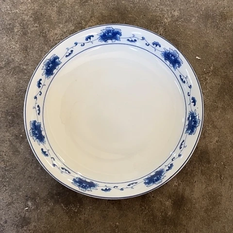 陶瓷8寸深窝盘一个