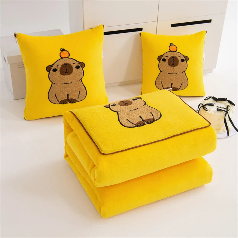 卡皮巴拉抱枕被车载枕被子二合一折叠靠垫被加厚两用车载抱枕被子